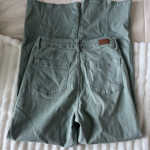 Judy Blue Front Seam Olive Flare Jeans - Picture 9 of 12